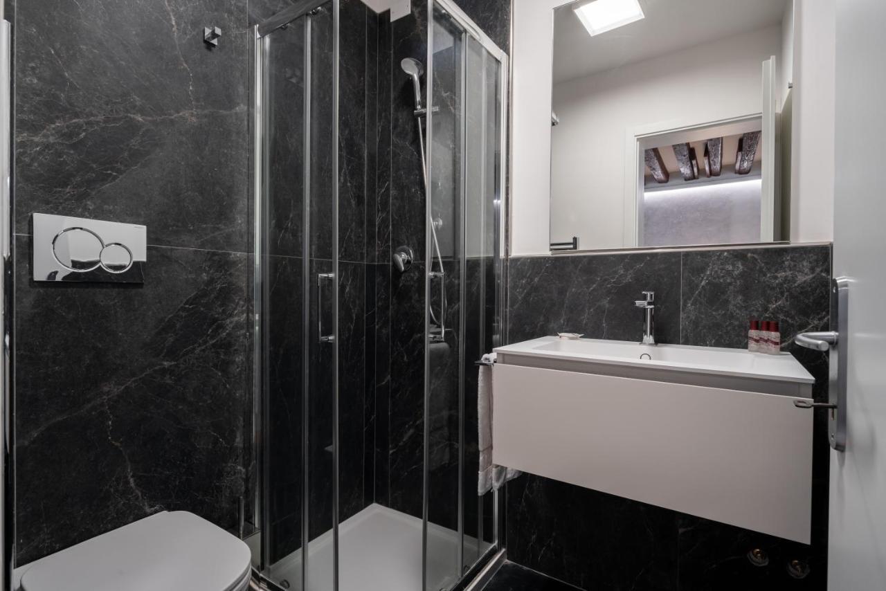 Sant'Angelo Apartment By Wonderful Italy Венеция Екстериор снимка
